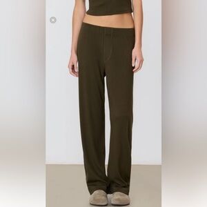 NWT Eterne ribbed lounge pants in moss green